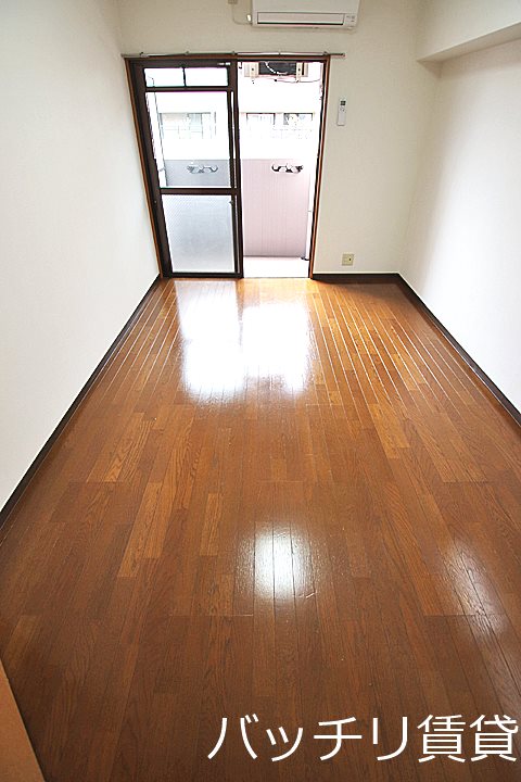 居室・リビング　＊画像は別部屋の為イメージ、現状を優先致します。