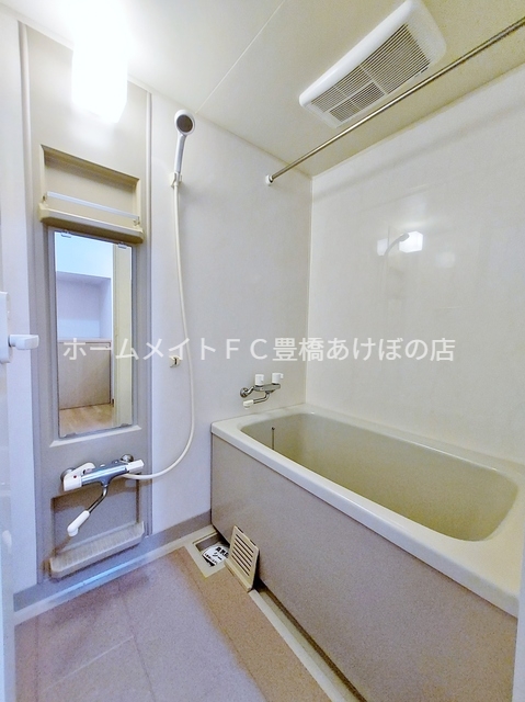 バス・シャワールーム　同型別部屋写真