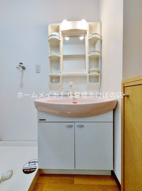 洗面設備　同型別部屋写真