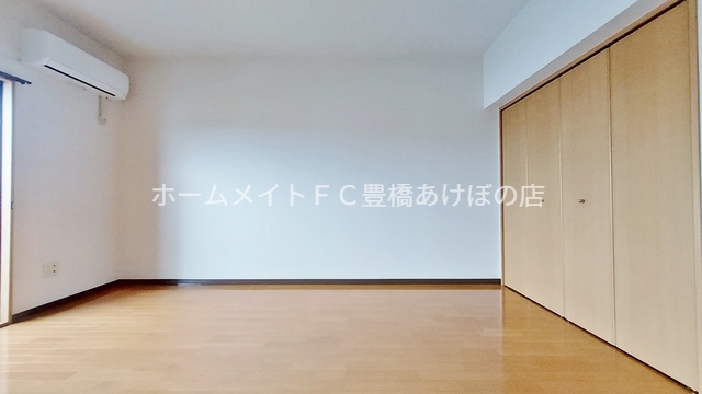 居室・リビング　同型別部屋写真