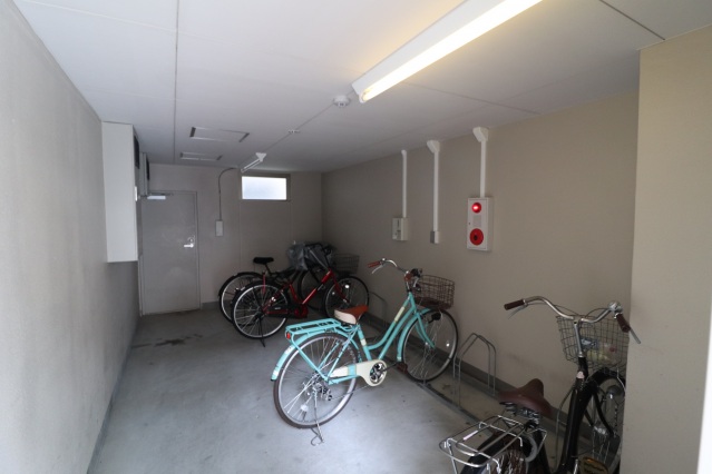 駐車場　駐輪場