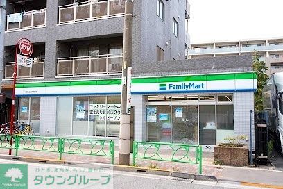 コンビニ　ファミリーマート中野富士見町駅前店（コンビニ）まで150m