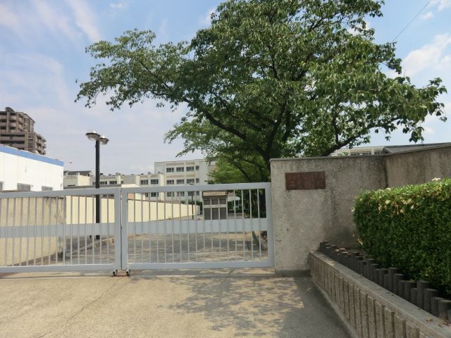 中学校　名古屋市立森孝中学校（中学校）まで653m