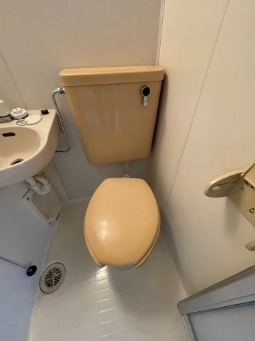 トイレ　清潔感のあるトイレです