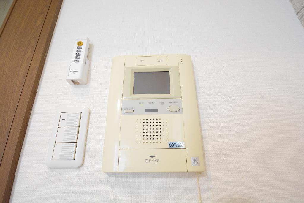 セキュリティ　カメラ付インターホン
