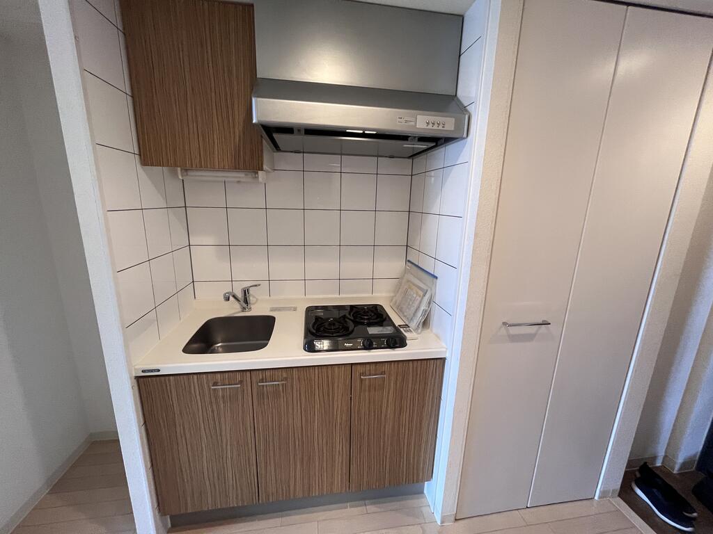 キッチン　ガスコンロキッチン。＊同タイプ別部屋の写真です