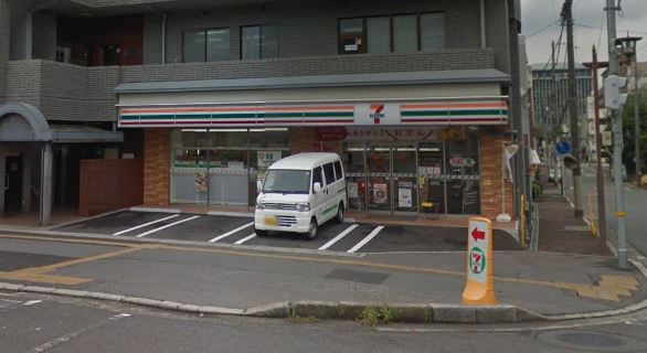 コンビニ　セブンイレブン 呉中央6丁目店（コンビニ）まで116m