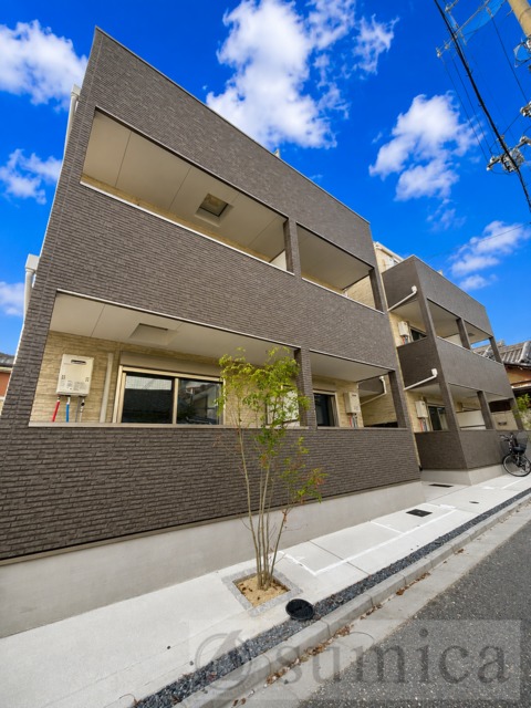 建物外観　ワンちゃんも嬉しい明るいお部屋です