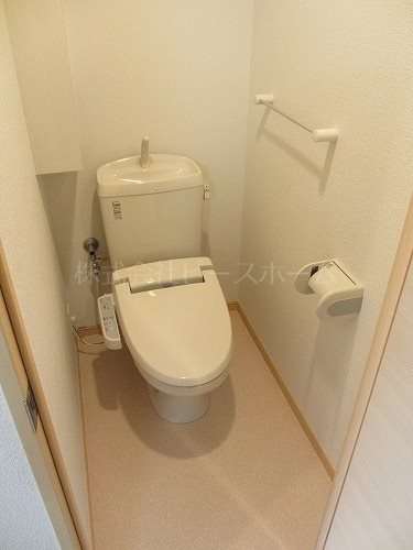 トイレ　※別号室参考写真