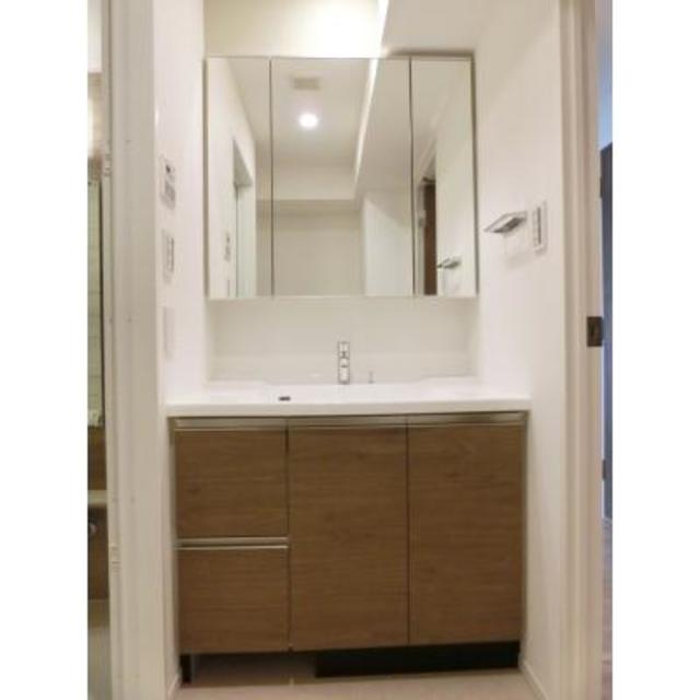 洗面設備　※写真は同タイプ住戸です。
