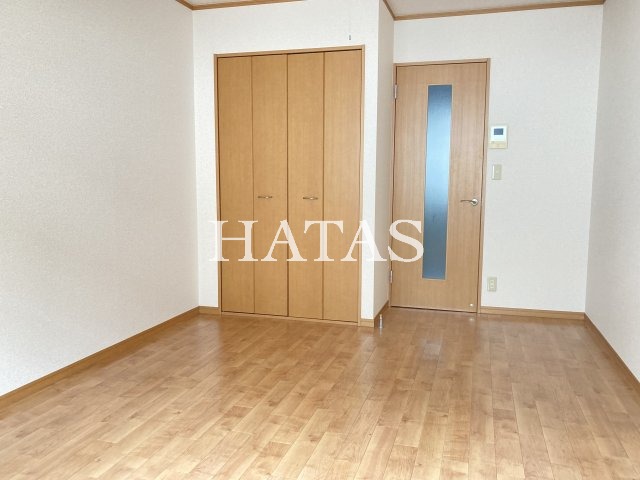 居室・リビング　同物件別部屋です。