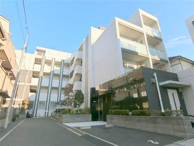 建物外観　2013年10月築　RC鉄筋コンクリート造地上5階建て1K