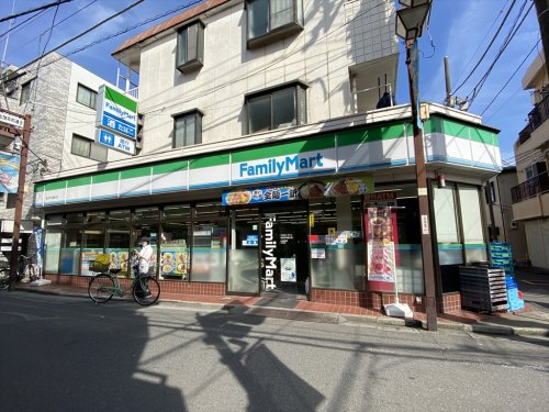 コンビニ　ファミリーマート 赤羽平和通り店（コンビニ）まで348m