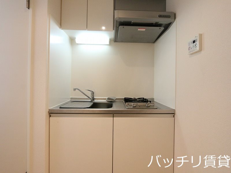 キッチン　画像は同型タイプの為現状を優先致します。