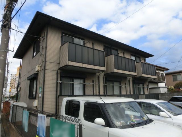 建物外観　２００２年１月築のアパートです。