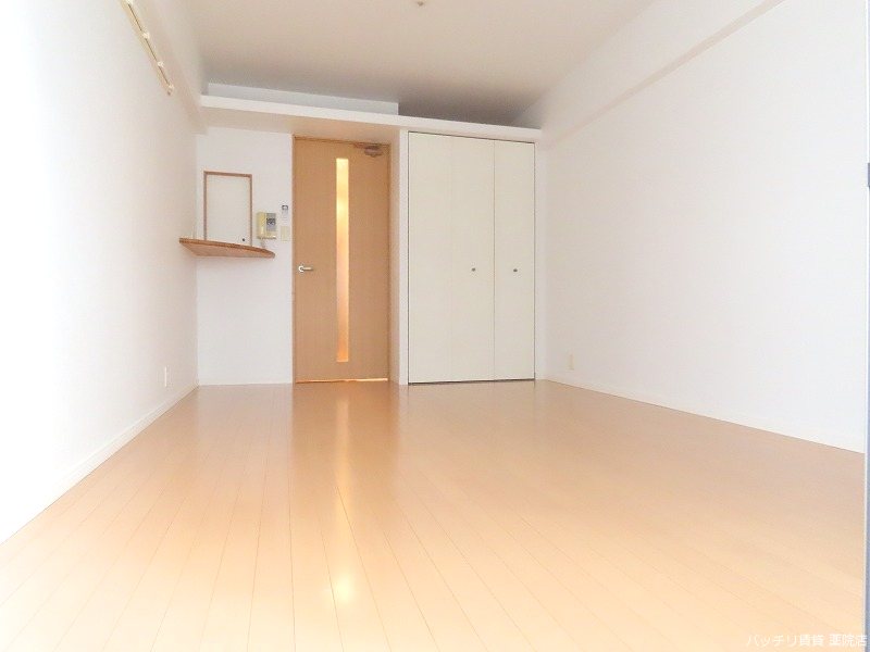 居室・リビング　※同マンション別部屋写真の為、現状優先。