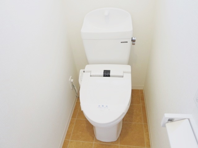 トイレ　温水洗浄便座付きトイレです！