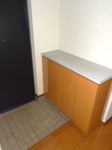 玄関　玄関・下駄箱　※2015年08月の写真