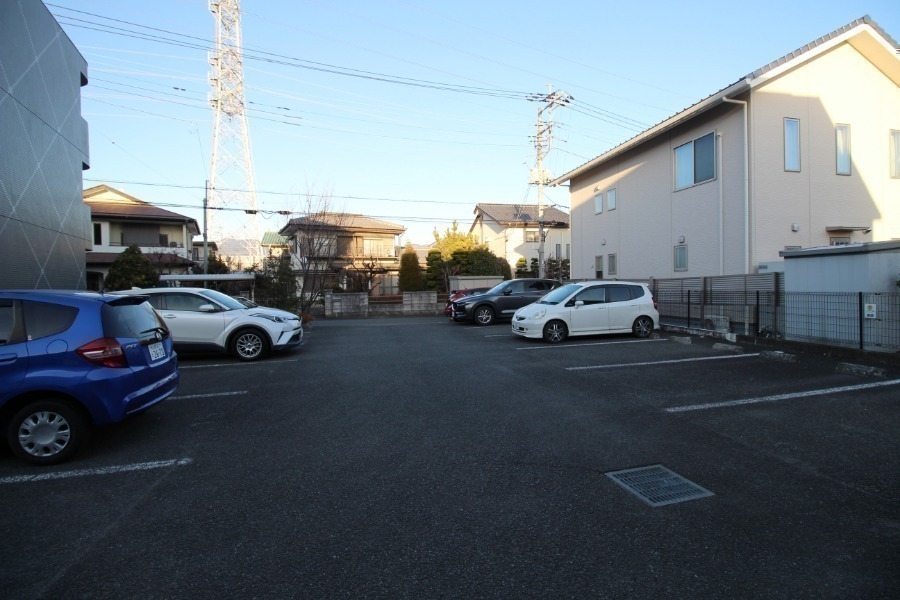 駐車場　駐車場