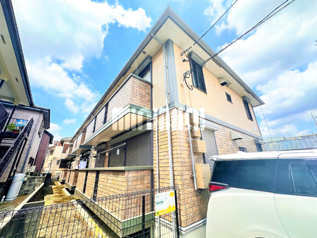建物外観　敷地内駐車場あり