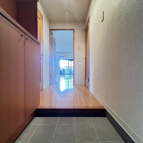 玄関　同仕様タイプです