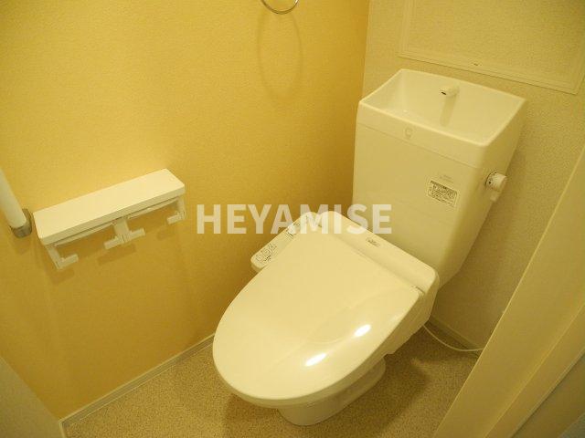 ファミーユ エスパス 栄田IIのトイレ写真