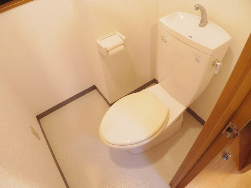 トイレ　トイレも広々