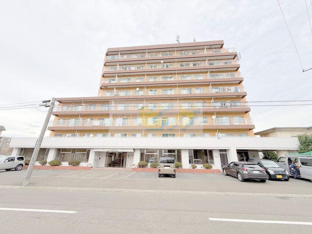 建物外観　エアコン完備人気デザイナーズマンションです。エレベーター完備