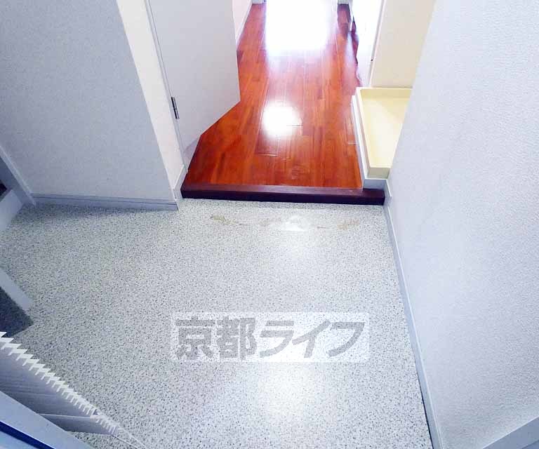 パインフィールド壬生の玄関写真
