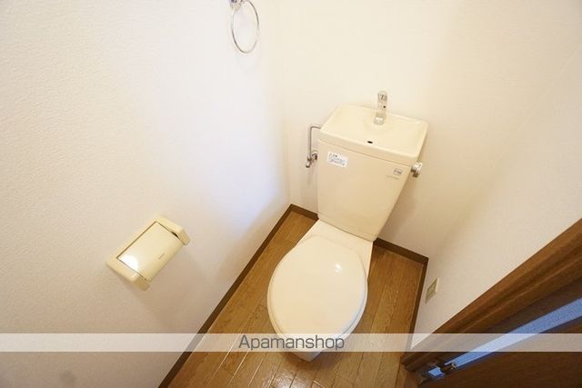 ファミーユ東館のトイレ写真