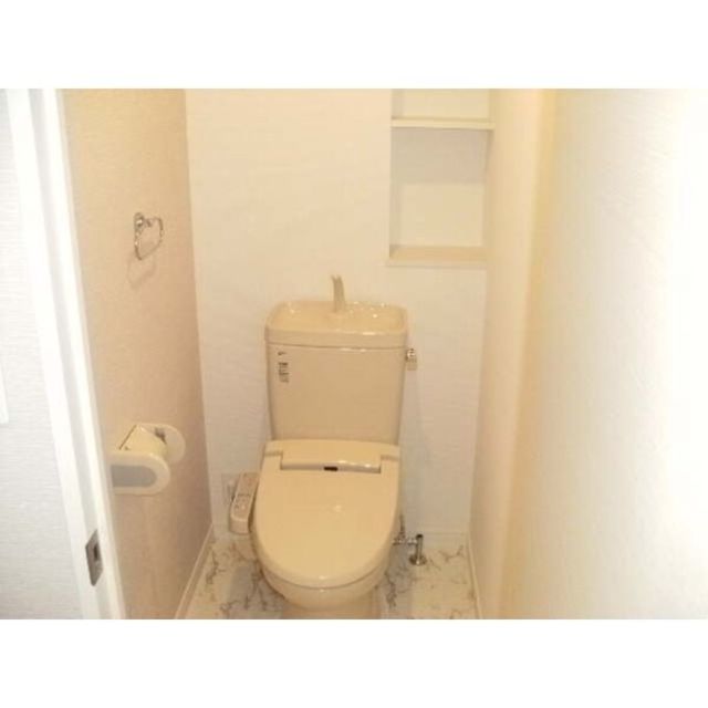 トイレ　【トイレ】退去前の部屋の為、類似の部屋の写真を添付しています