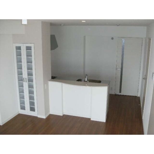 居室・リビング　【居間・リビング】退去前の部屋の為、類似の部屋の写真を添付し