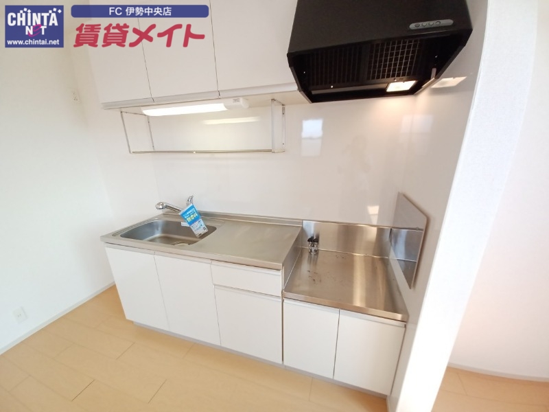 キッチン　反転タイプ参考写真
