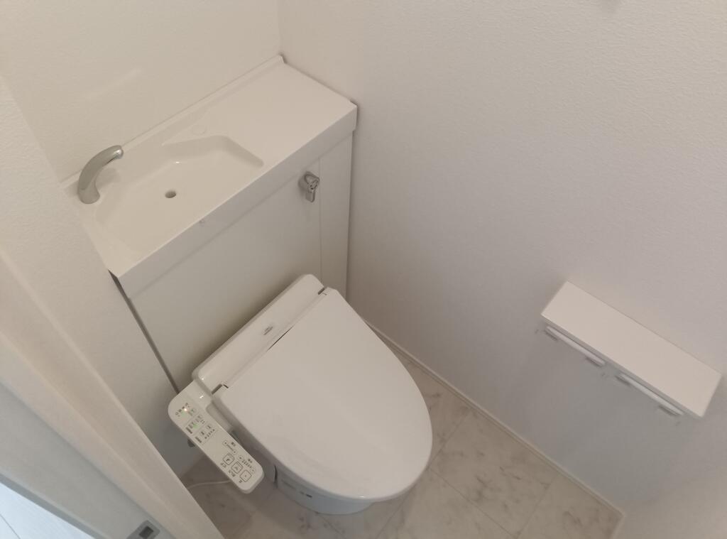 トイレ　温水洗浄便座　WC