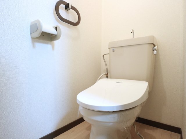 【静岡市駿河区緑が丘町のアパートのトイレ】