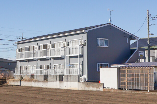 宇都宮市上御田町のアパートの建物外観