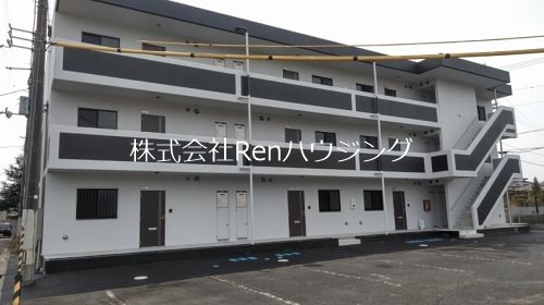 ドミールサニー長尾の建物外観