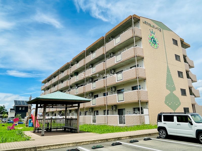 【三養基郡みやき町大字市武のマンションの建物外観】