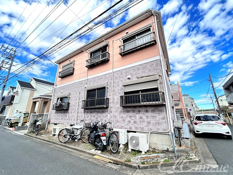 江戸川区篠崎町のアパートの建物外観