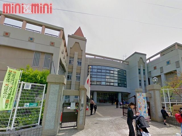 【神戸市長田区神楽町のマンションの小学校】