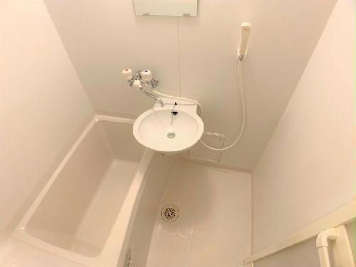 バス・シャワールーム　設備・仕様は号室により異なる為、現況を優先致します。