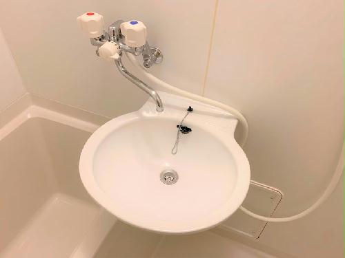 洗面設備　設備・仕様は号室により異なる為、現況を優先致します。