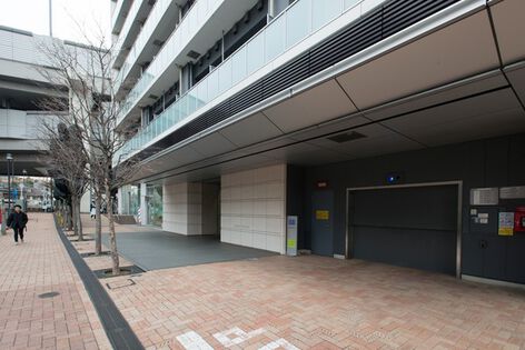 【目黒区大橋のマンションの駐車場】