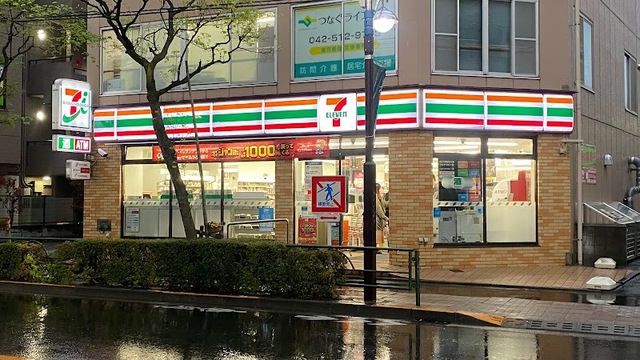 コンビニ　セブンイレブン立川高松町西店（コンビニ）まで303m