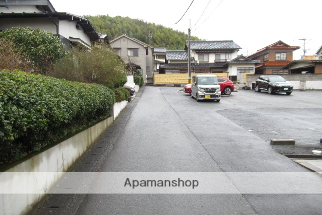 その他　前面道路（その他）まで10m