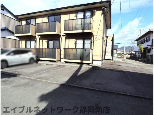 駐車場　駐車場に車を止められます