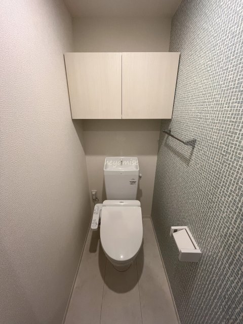 トイレ　※写真は別号室