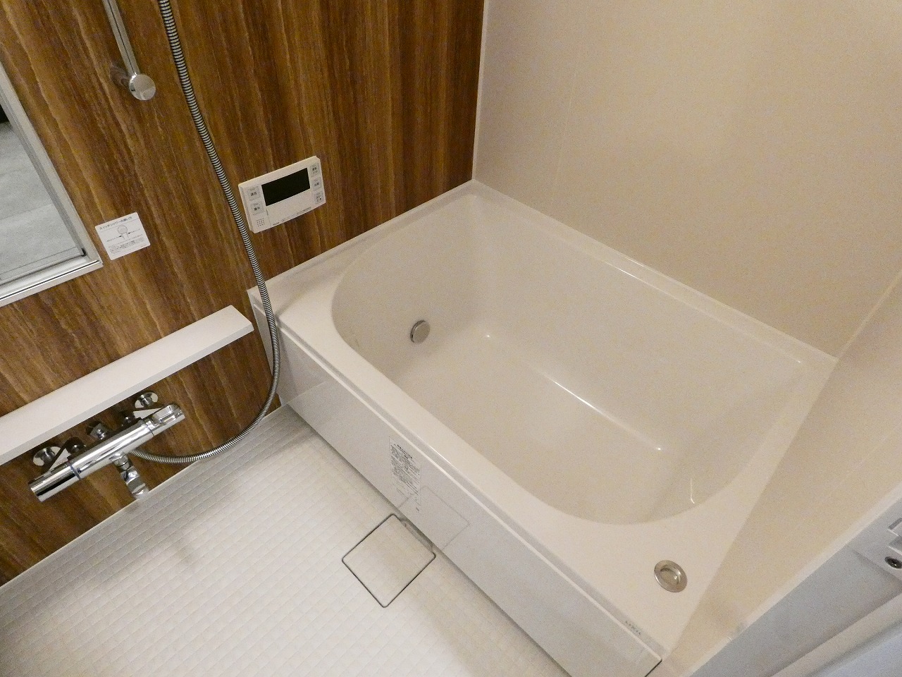 バス・シャワールーム　バス