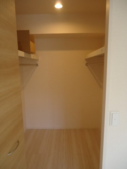 収納　ウォークインクローゼット