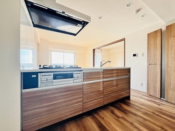 キッチン　自炊をされる方に嬉しい3口コンロ♪